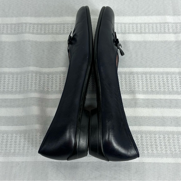 Amalfi size 7 1/2 AA Narrow Navy Blue Leather Slip On Shoe Bow Loafer - Picture 8 of 13
